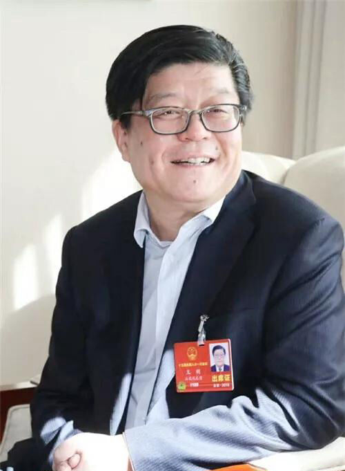 “职工热议两会 期待生活更好”—— fun88乐天使集团 孙刚